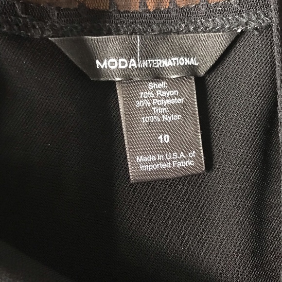 Black lace top cocktail dress - Picture 6 of 7